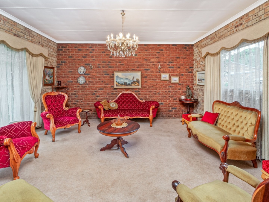 4 Bedroom Property for Sale in Hennopspark Gauteng