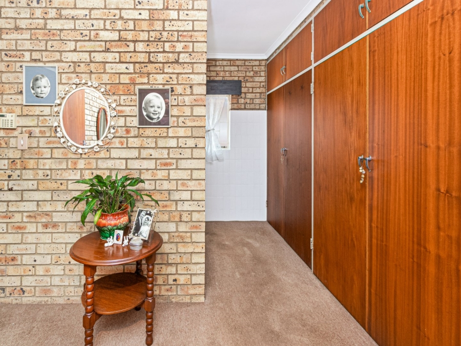 4 Bedroom Property for Sale in Hennopspark Gauteng