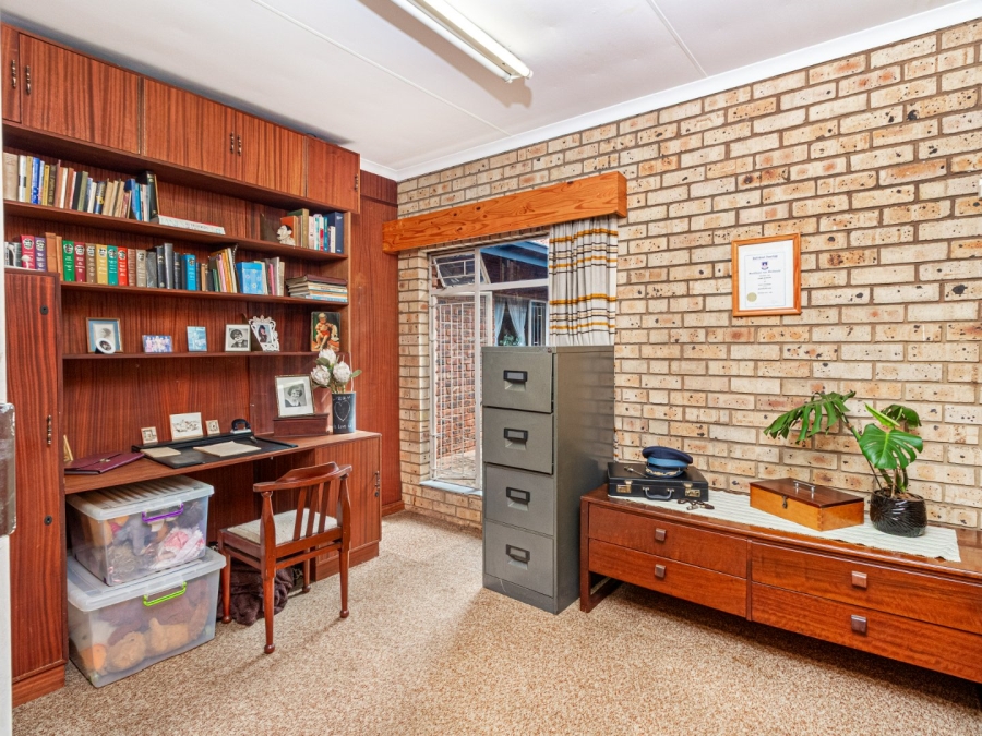 4 Bedroom Property for Sale in Hennopspark Gauteng
