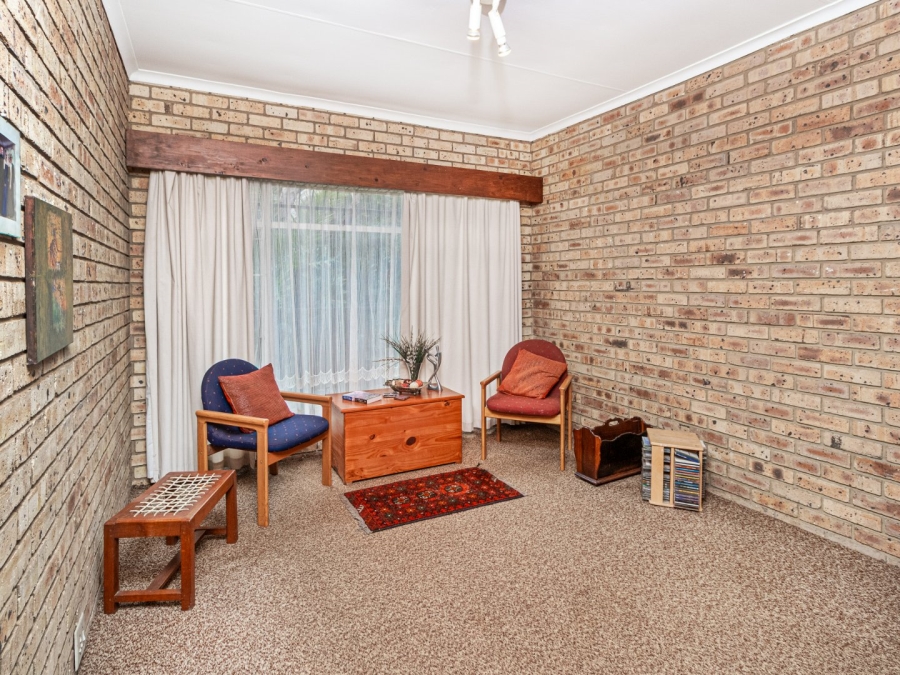 4 Bedroom Property for Sale in Hennopspark Gauteng