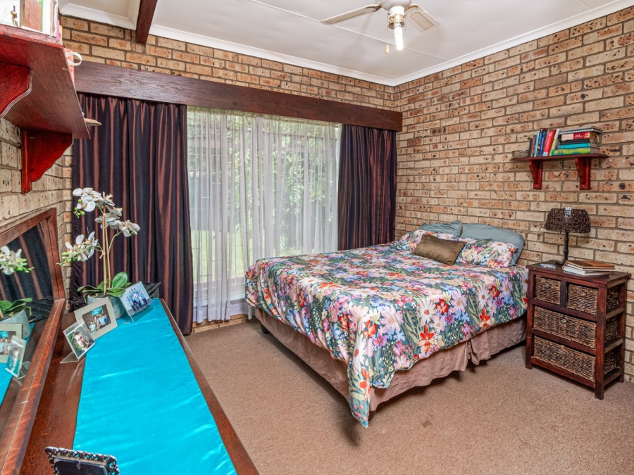4 Bedroom Property for Sale in Hennopspark Gauteng