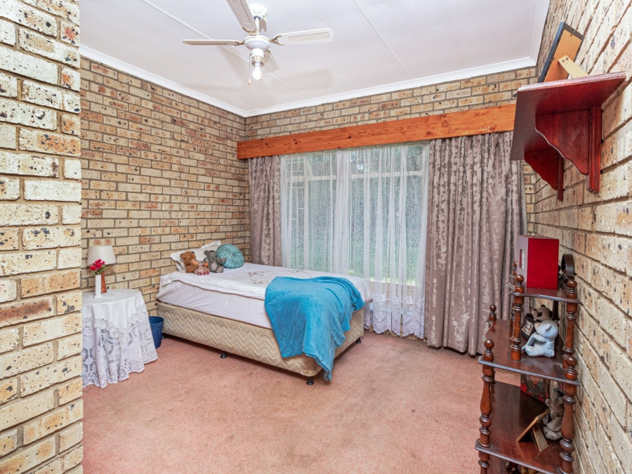 4 Bedroom Property for Sale in Hennopspark Gauteng