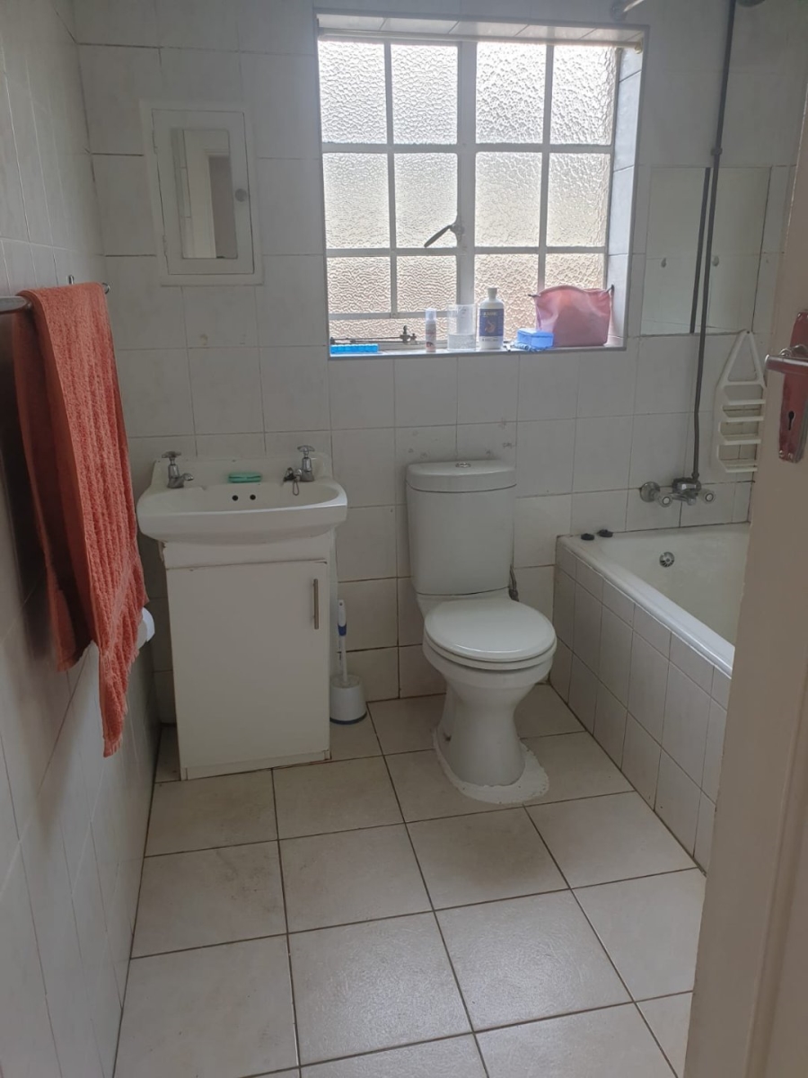 To Let 3 Bedroom Property for Rent in Airfield Gauteng
