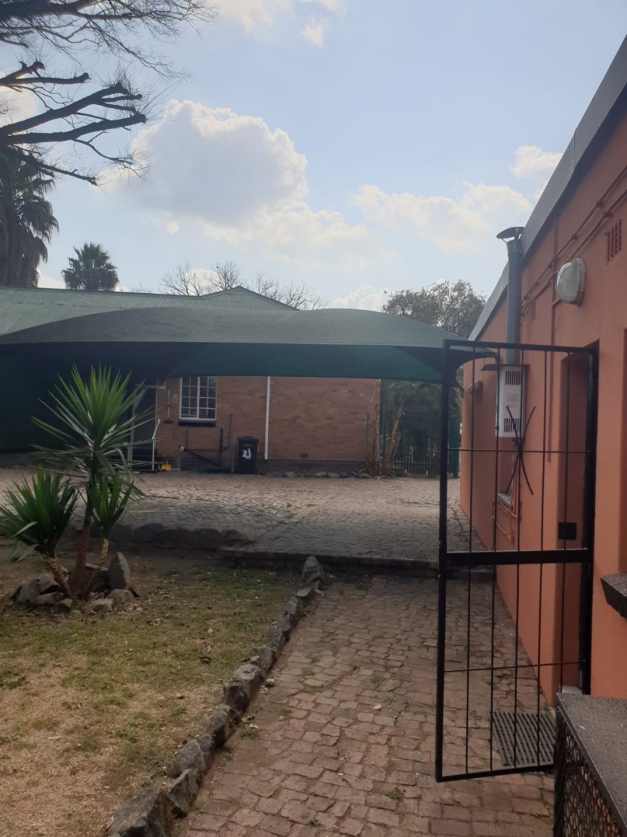 To Let 3 Bedroom Property for Rent in Airfield Gauteng