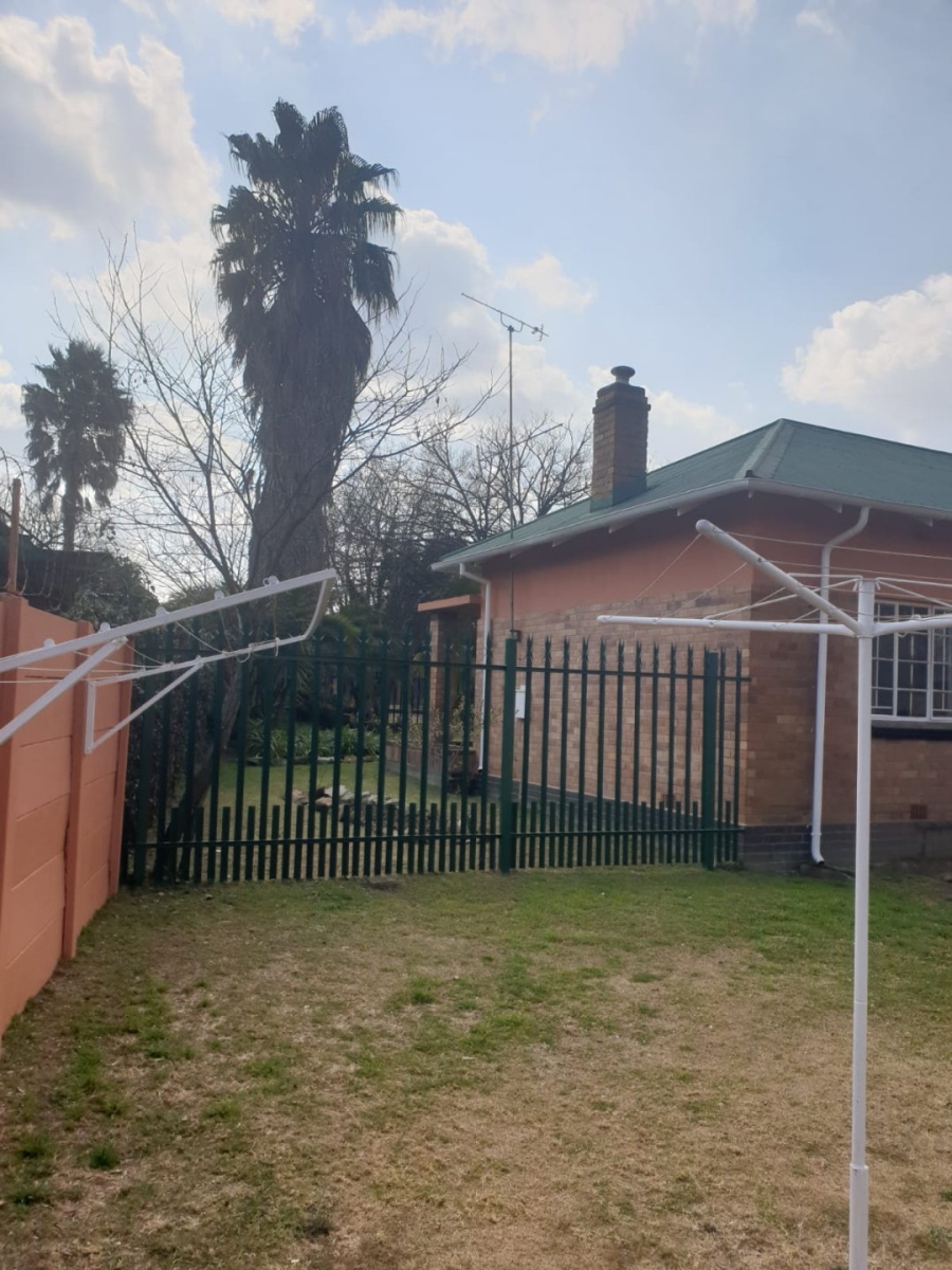 To Let 3 Bedroom Property for Rent in Airfield Gauteng