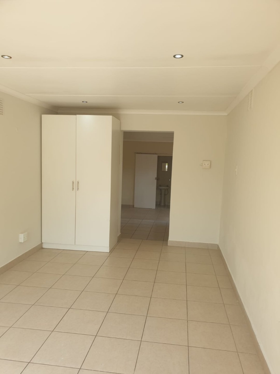 To Let 3 Bedroom Property for Rent in Airfield Gauteng