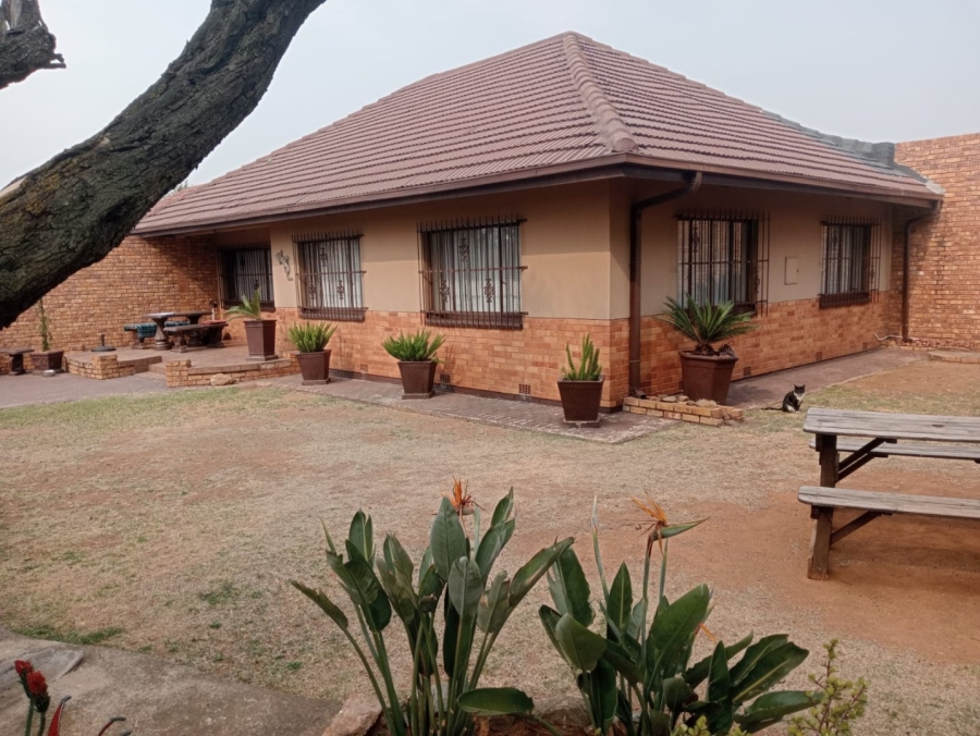 3 Bedroom Property for Sale in Parkdene Gauteng