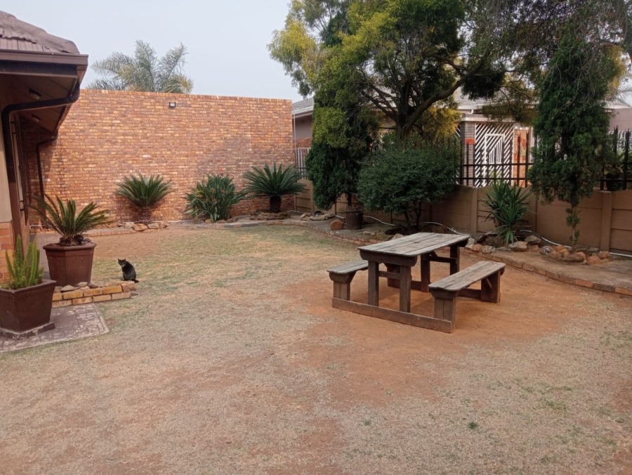 3 Bedroom Property for Sale in Parkdene Gauteng