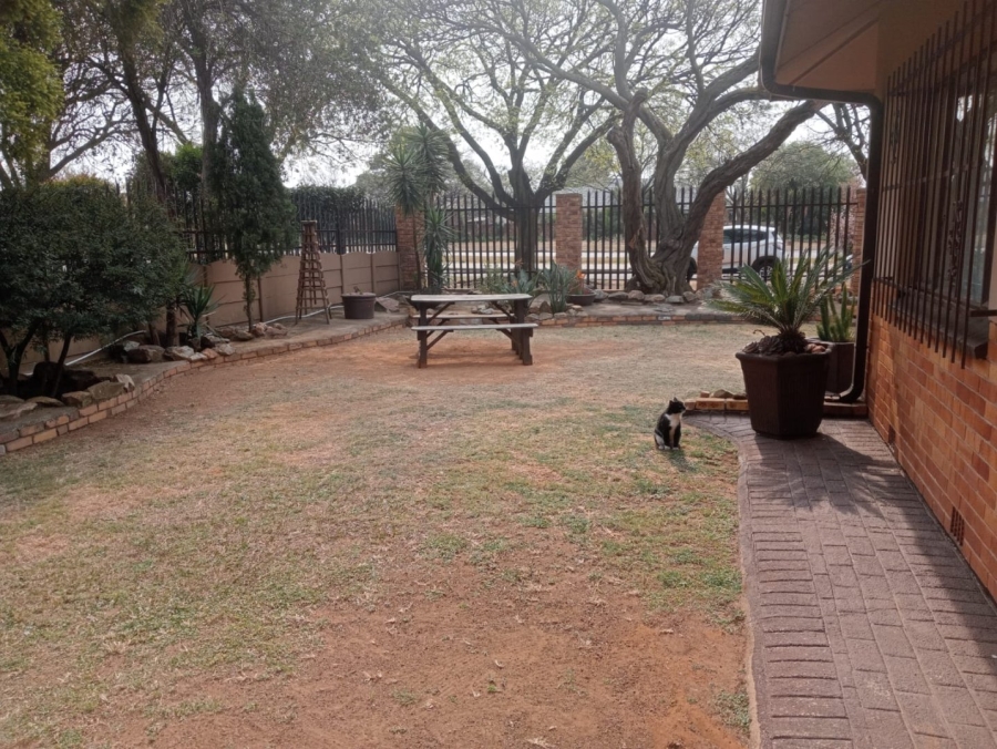 3 Bedroom Property for Sale in Parkdene Gauteng
