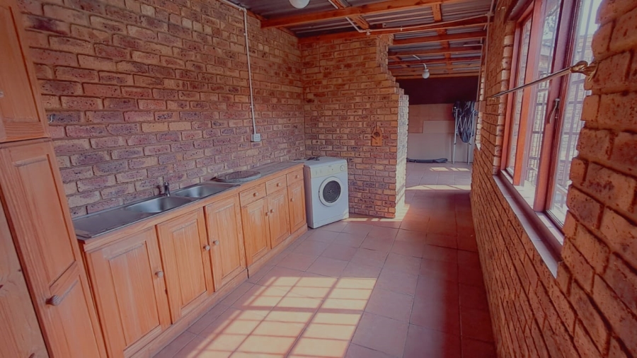 3 Bedroom Property for Sale in Parkdene Gauteng
