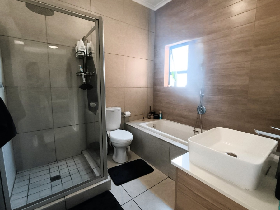 To Let 2 Bedroom Property for Rent in Irene Farm Villages Gauteng