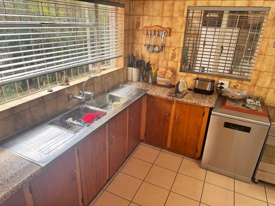 4 Bedroom Property for Sale in Eldoraigne Gauteng