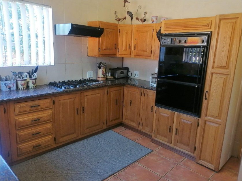 4 Bedroom Property for Sale in Garsfontein Gauteng
