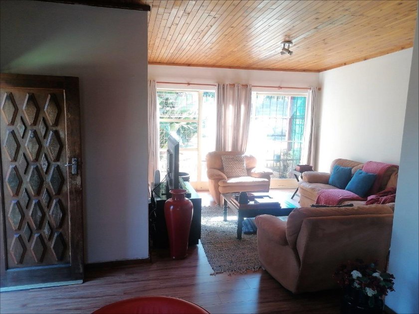 4 Bedroom Property for Sale in Garsfontein Gauteng