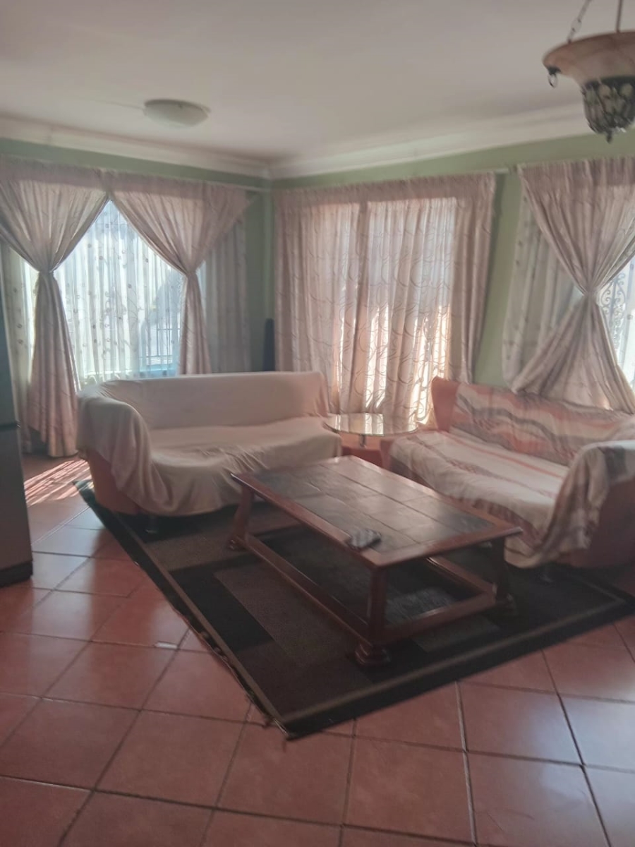  Bedroom Property for Sale in Danville Gauteng