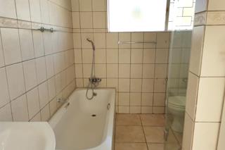 To Let 4 Bedroom Property for Rent in Morehill Gauteng