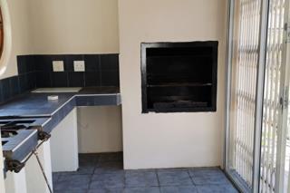 To Let 4 Bedroom Property for Rent in Morehill Gauteng