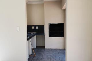 To Let 4 Bedroom Property for Rent in Morehill Gauteng