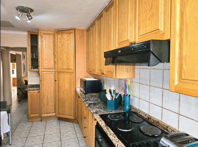 To Let 4 Bedroom Property for Rent in Monument Park Gauteng