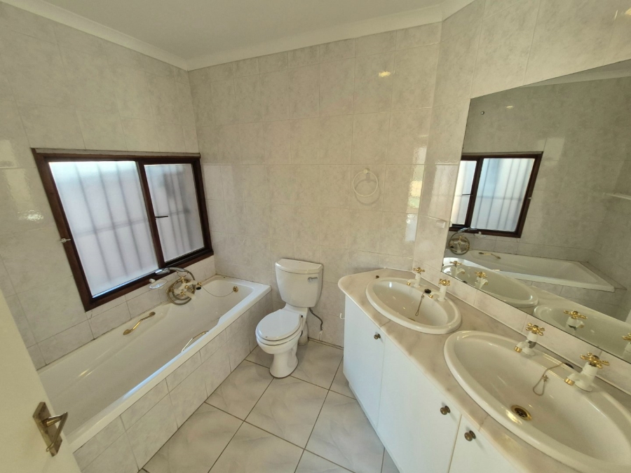 To Let 4 Bedroom Property for Rent in Monument Park Gauteng