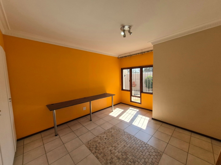 To Let 4 Bedroom Property for Rent in Monument Park Gauteng