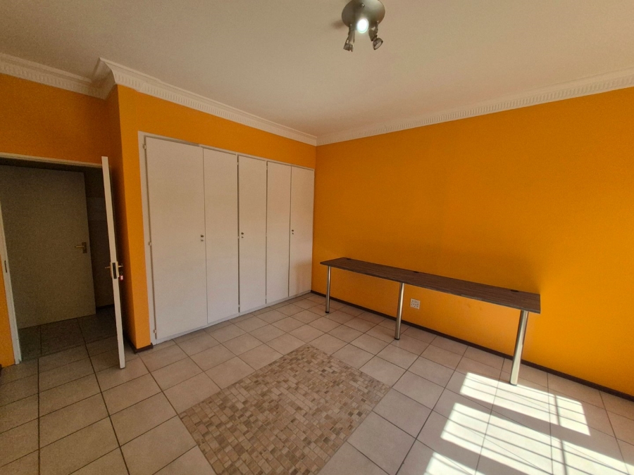 To Let 4 Bedroom Property for Rent in Monument Park Gauteng