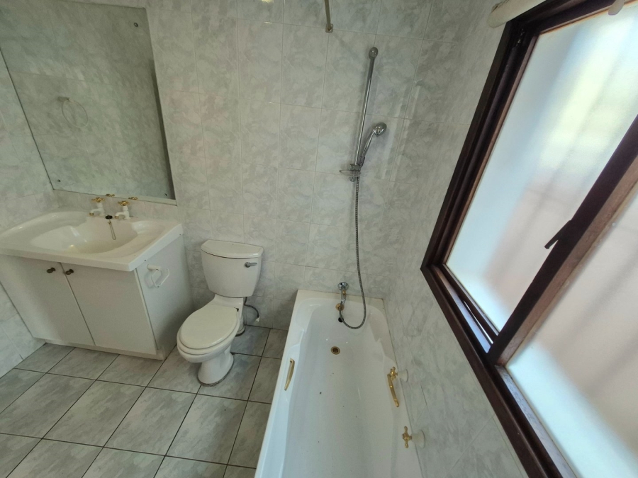 To Let 4 Bedroom Property for Rent in Monument Park Gauteng