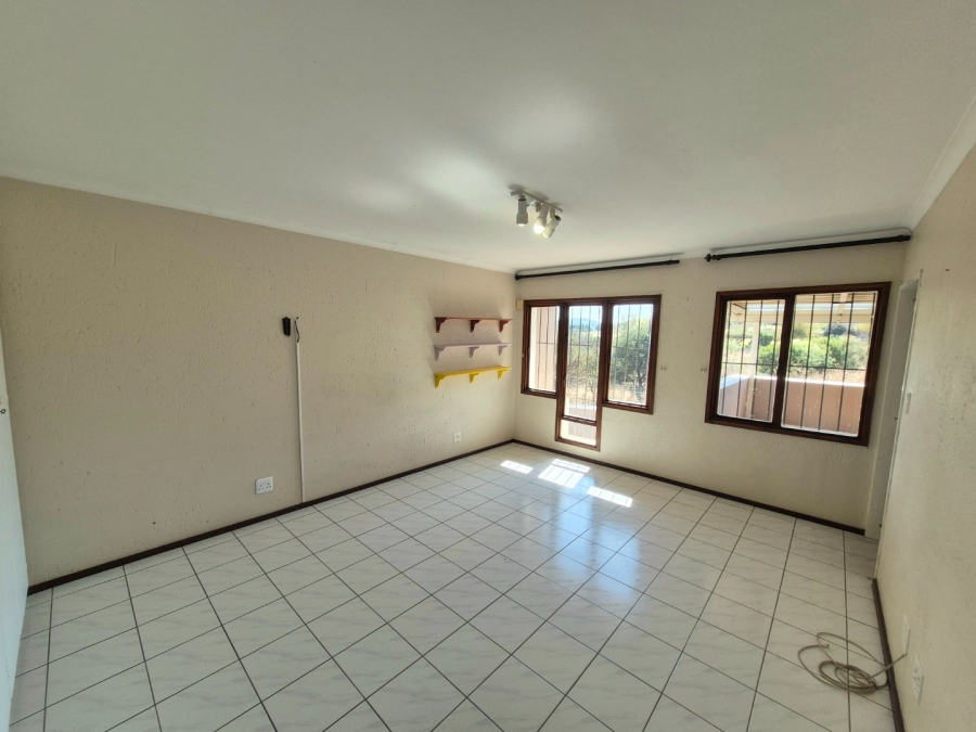 To Let 4 Bedroom Property for Rent in Monument Park Gauteng