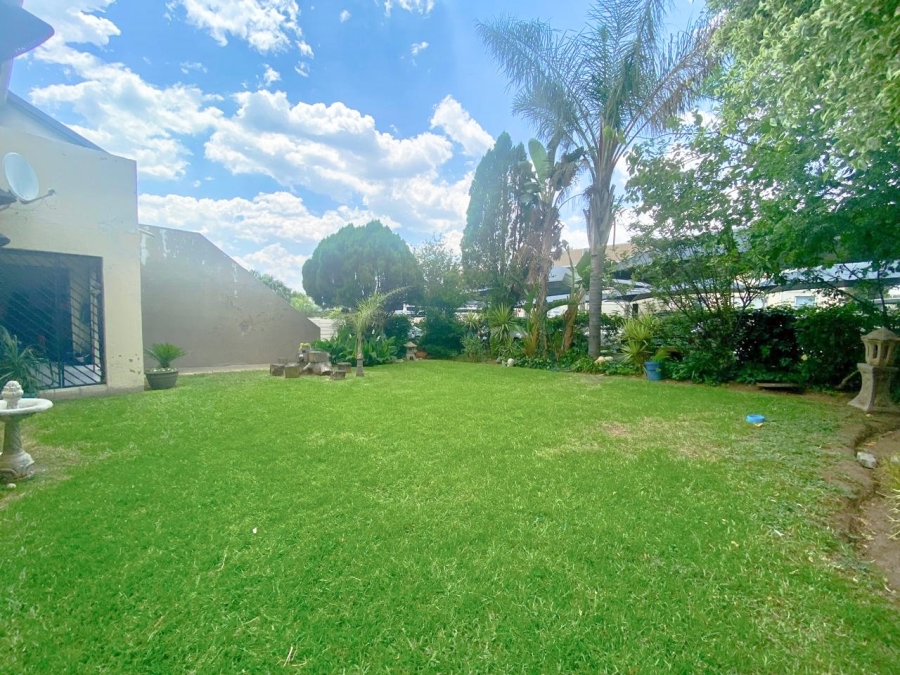 2 Bedroom Property for Sale in Vorna Valley Gauteng