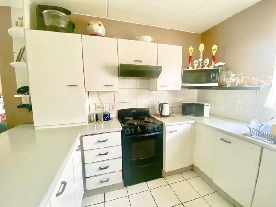 2 Bedroom Property for Sale in Vorna Valley Gauteng