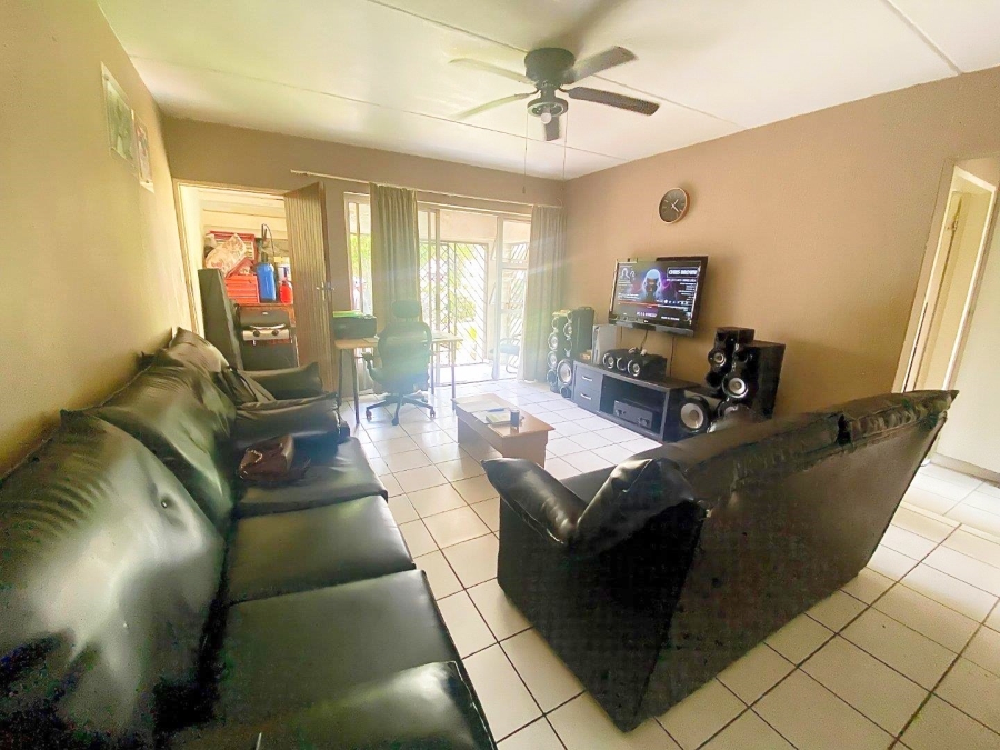 2 Bedroom Property for Sale in Vorna Valley Gauteng