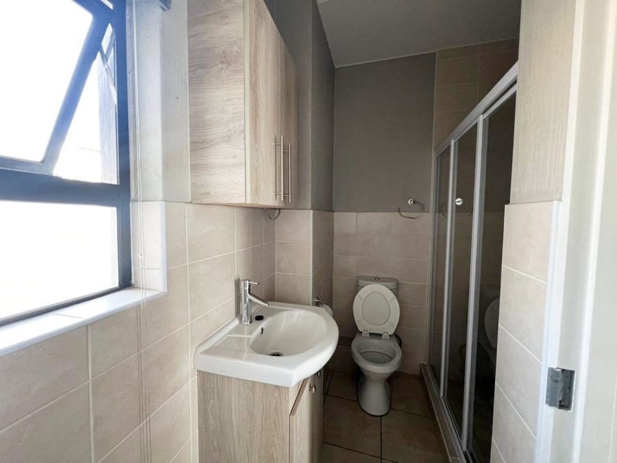 2 Bedroom Property for Sale in Barbeque Downs Gauteng
