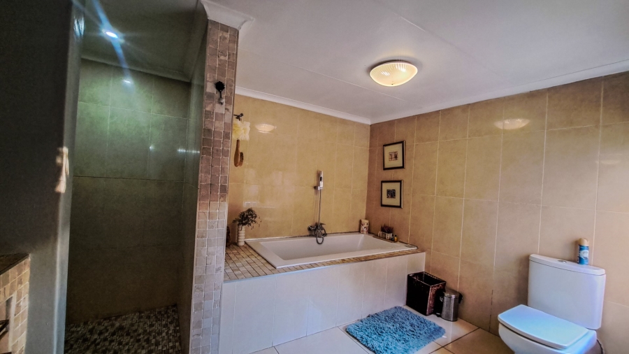 4 Bedroom Property for Sale in Vanderbijlpark SW 1 Gauteng