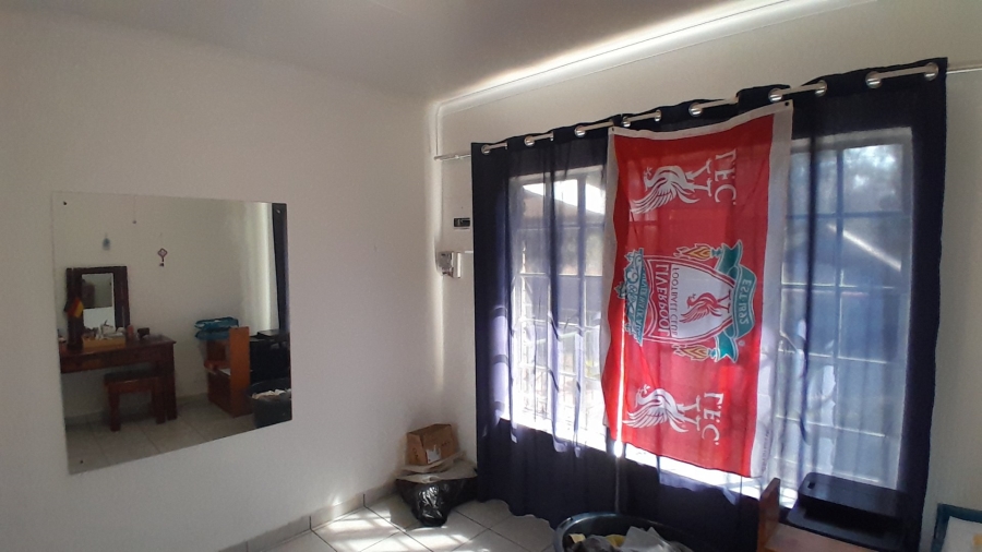To Let 2 Bedroom Property for Rent in Glen Austin Gauteng