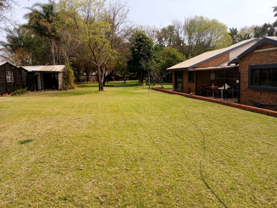 9 Bedroom Property for Sale in Patryshoek A H Gauteng