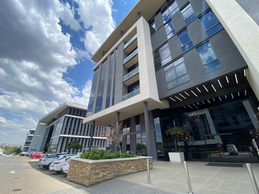 To Let commercial Property for Rent in Vorna Valley Gauteng