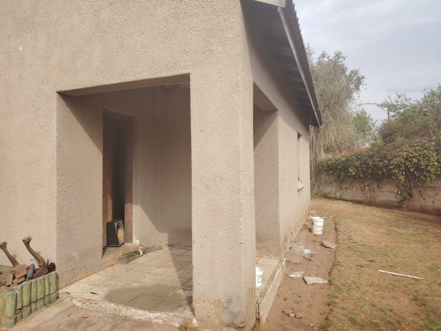 3 Bedroom Property for Sale in Alrapark Gauteng