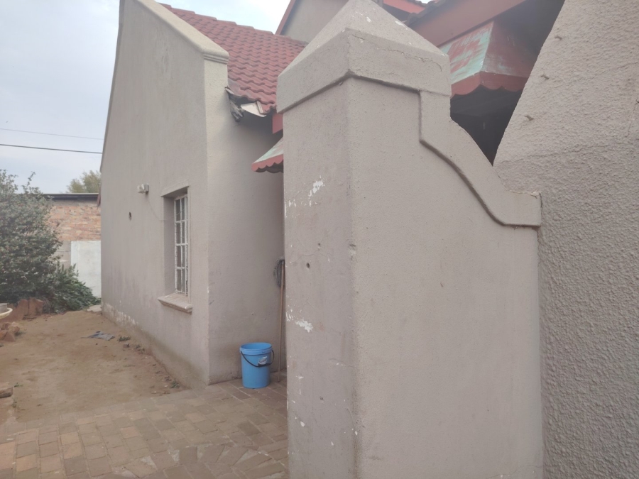 3 Bedroom Property for Sale in Alrapark Gauteng
