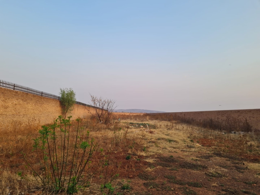  Bedroom Property for Sale in Lenasia Ext 11 Gauteng