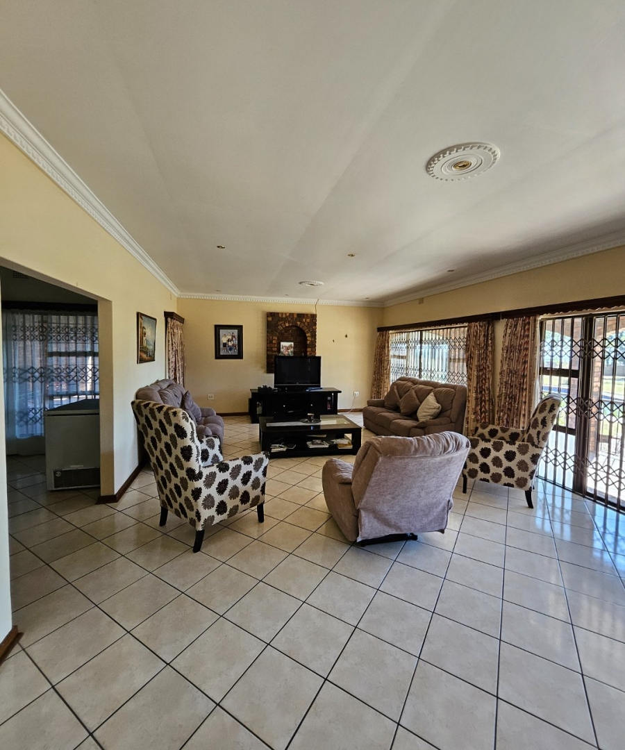 To Let 4 Bedroom Property for Rent in Randjesfontein A H Gauteng