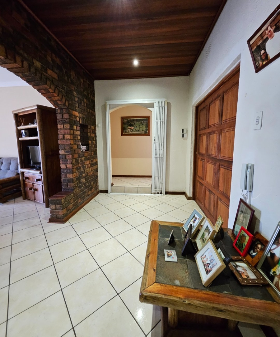 To Let 4 Bedroom Property for Rent in Randjesfontein A H Gauteng