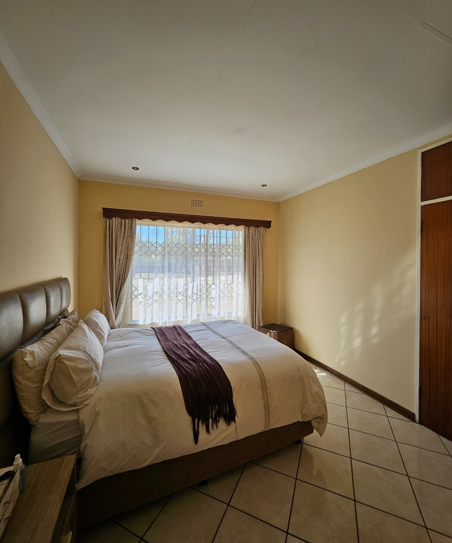 To Let 4 Bedroom Property for Rent in Randjesfontein A H Gauteng