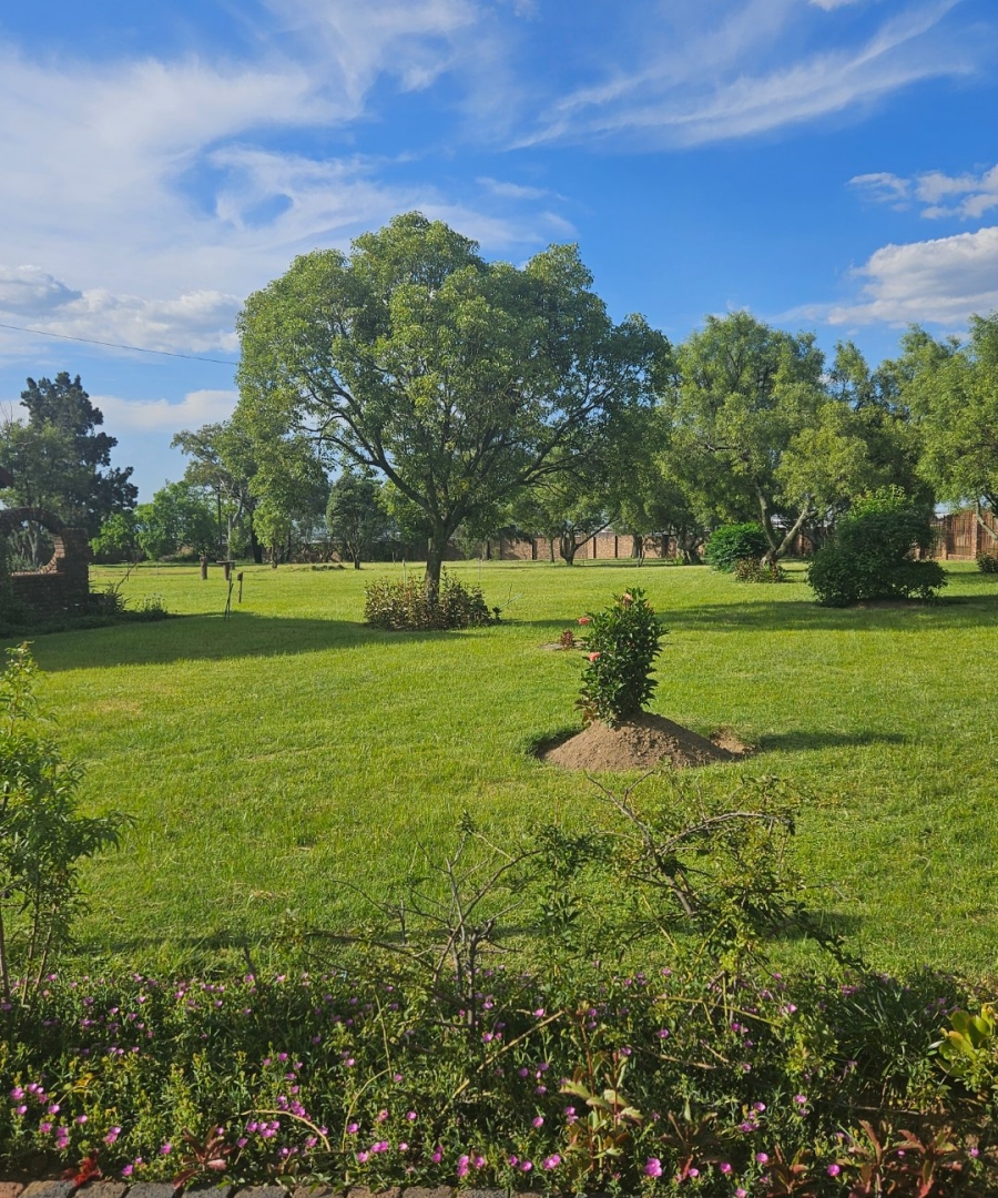To Let 4 Bedroom Property for Rent in Randjesfontein A H Gauteng