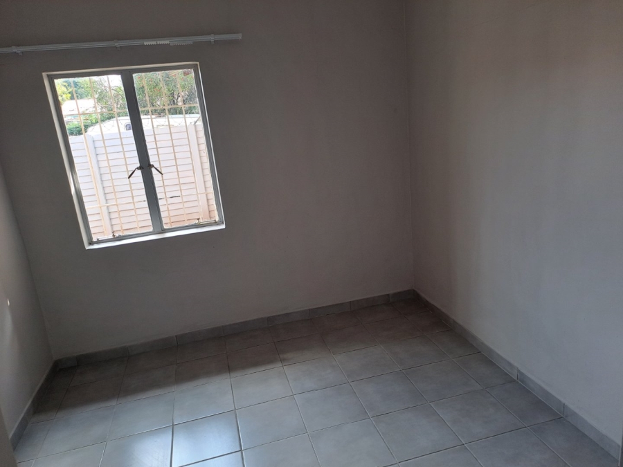 To Let 3 Bedroom Property for Rent in Elsburg Gauteng