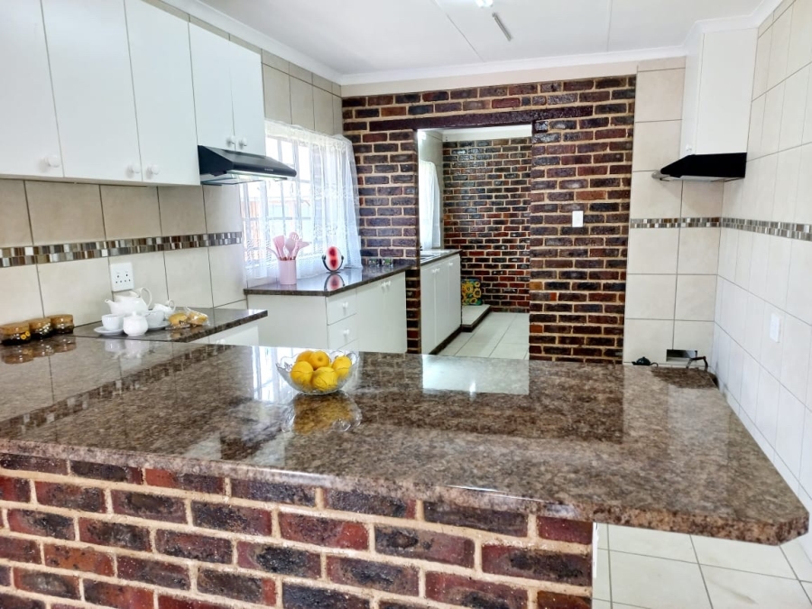 To Let 4 Bedroom Property for Rent in Rynfield Gauteng