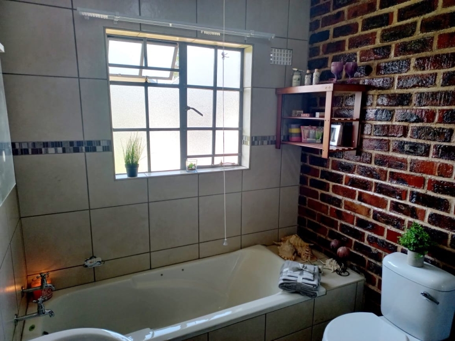 To Let 4 Bedroom Property for Rent in Rynfield Gauteng