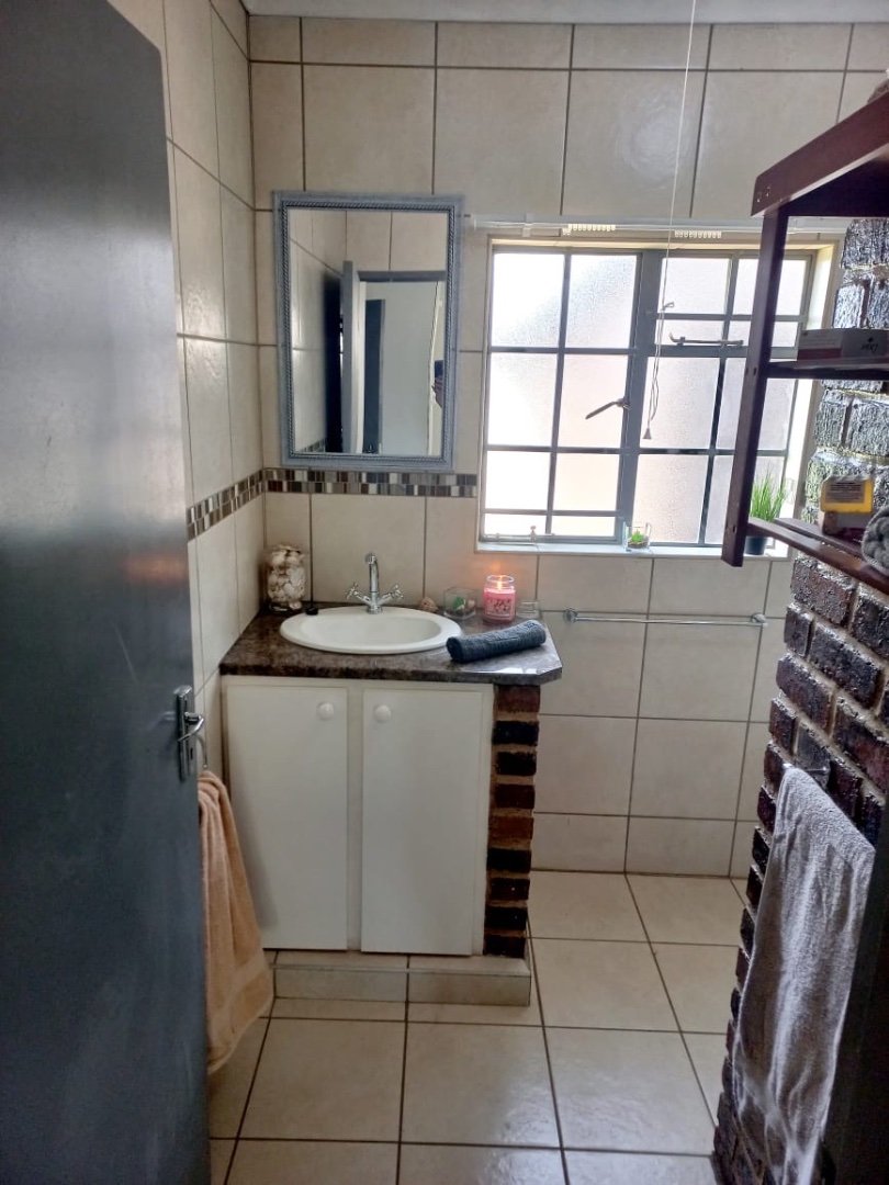 To Let 4 Bedroom Property for Rent in Rynfield Gauteng
