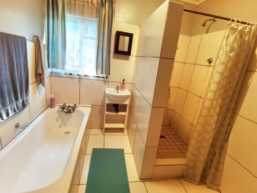 3 Bedroom Property for Sale in Kookrus Gauteng