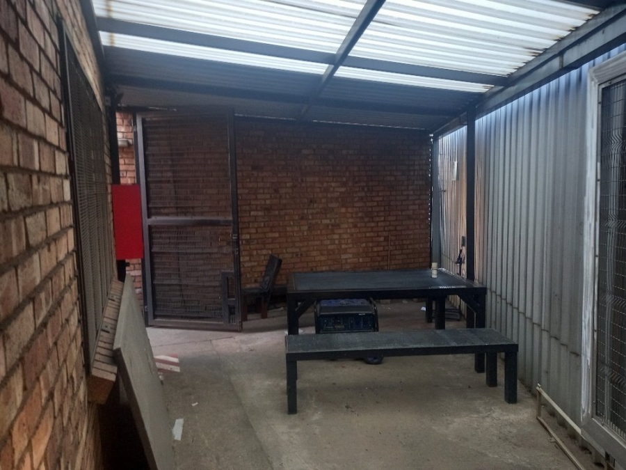 Commercial Property for Sale in Alrode Gauteng