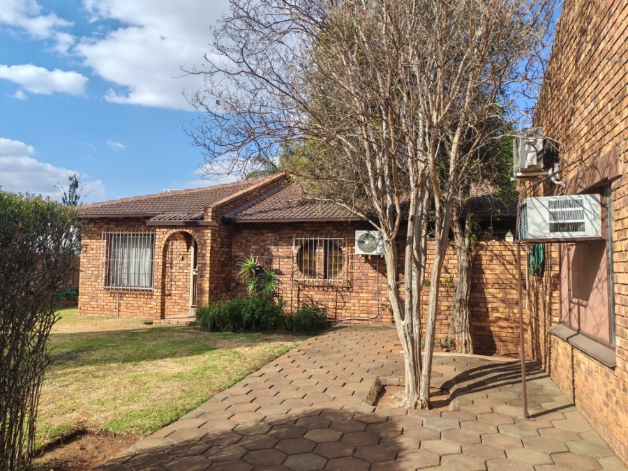 3 Bedroom Property for Sale in Wierda Park Gauteng